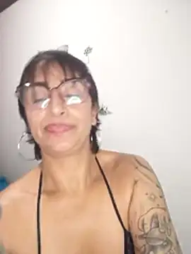 missrouge_tattoo webcam