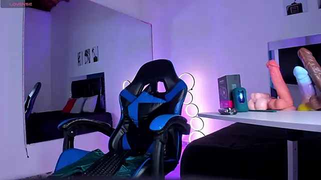 maxpower830 live cam on StripChat