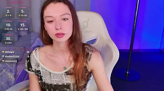 Mia_Skirttt live cam on StripChat