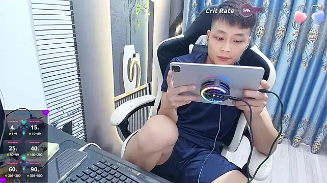 Naughty___asian live cam on StripChat