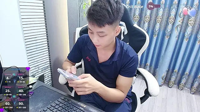 Naughty___asian webcam