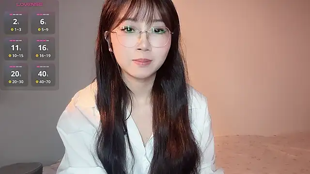 77-Vicky
