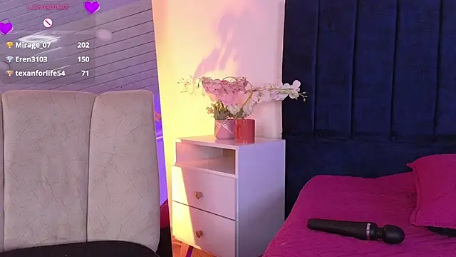 Katiaa_n live cam on StripChat