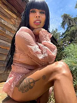 HOT_LADY_777 live sex cam