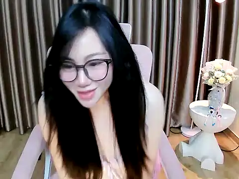online nude chat room Helen 202