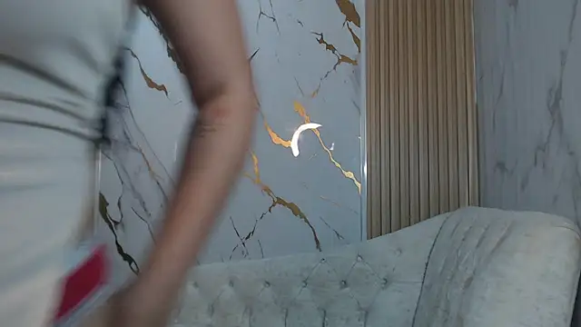 scarlett_monroe_b heels cam room online