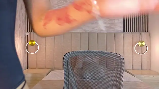 giapearl25 live cam on StripChat