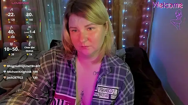 CherryRushh live cam on StripChat