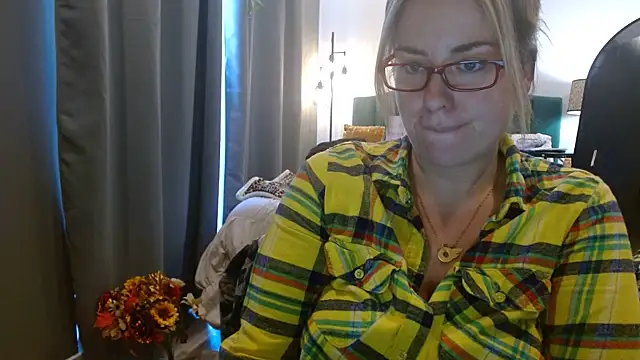 HazelSkyesChat