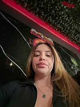 alirawrz (F young) - Tease me in the gym !