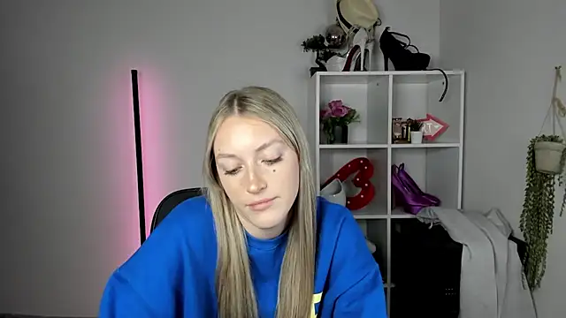 EvelynBlond