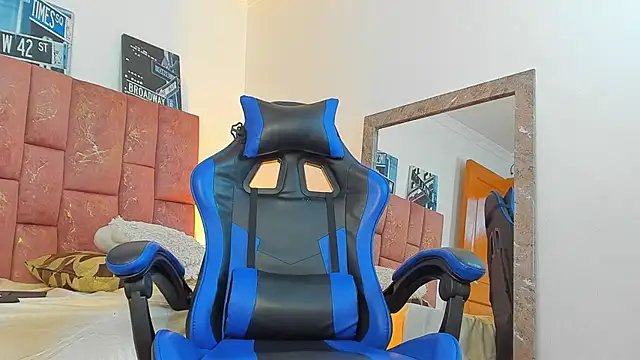 ALPHA_MASTER1 live cam on StripChat