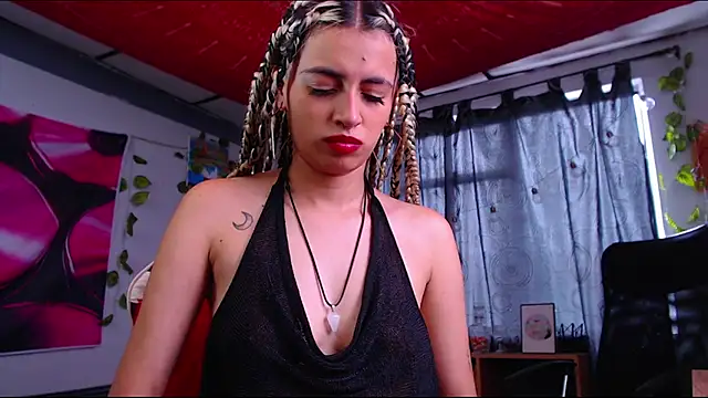 atenasairce (F young) - streptease