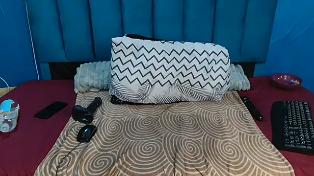 Juicey_PussyXXX