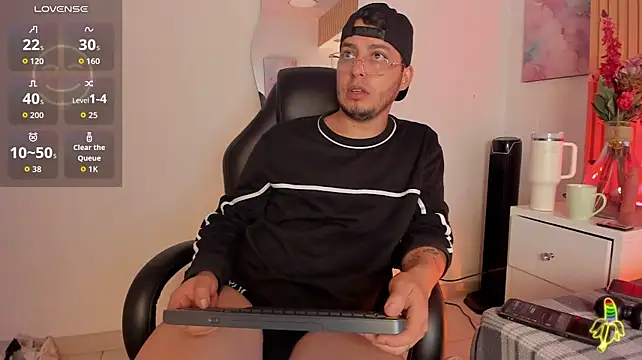 jonath_1 (M young) - Show cum anywhere in my house