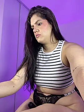 Kimmm_1 live cam on StripChat