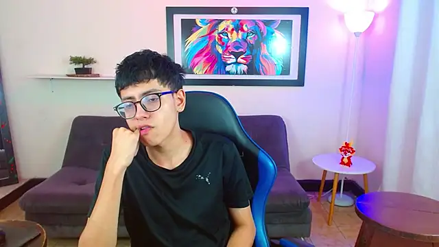 alexcum_18