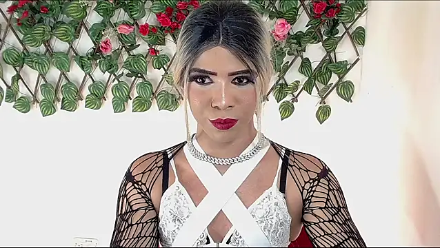 kristalQueen live cam on StripChat