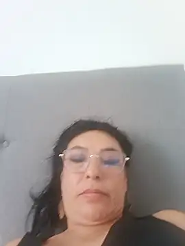katysquirtdirty live cam on StripChat