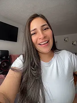 luna_lgomez_ live cam on StripChat