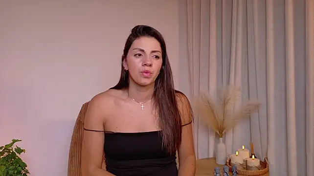 SeleneNova live cam on StripChat