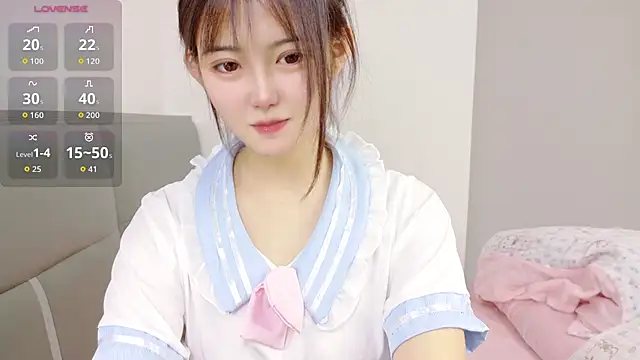 UU-uuu live cam on StripChat