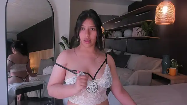Savannah_Cameron