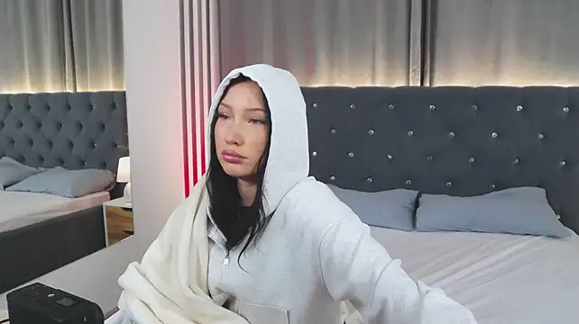 VikkyVonn live cam on StripChat
