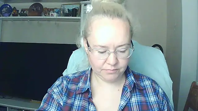 Viola27 live cam on StripChat
