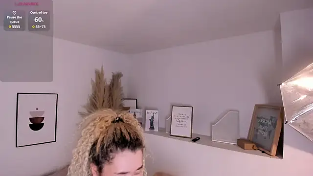Susan_blond webcam
