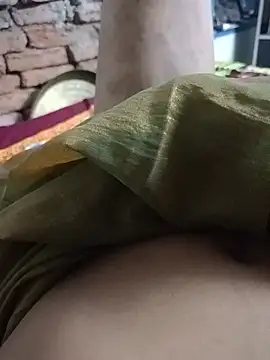 nansi345 (F young) - Show available