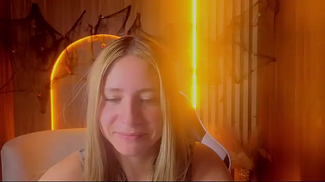 Aratna_Blonde_Tx