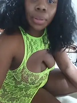 Chloe002