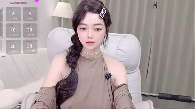 uikyy1 live cam on StripChat