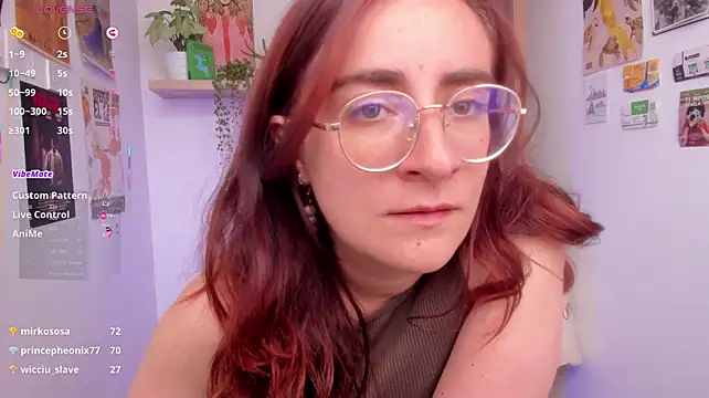 linda_giggle live cam on StripChat