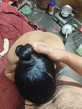 DESHICPL69 live cam on StripChat