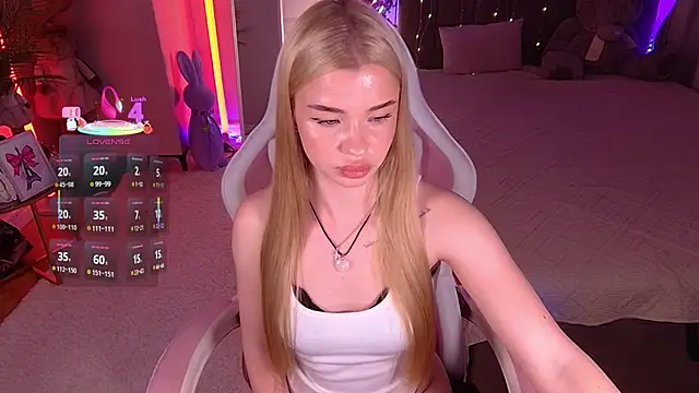 Milla_Rae live cam on StripChat