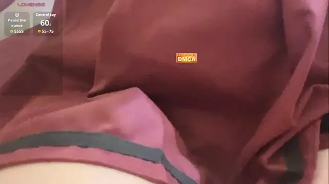 Tw_Zoella live cam on StripChat