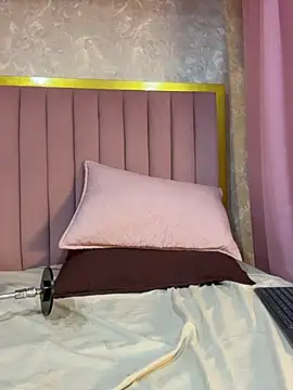 Anne_Milleerr live cam on StripChat