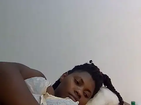 smallprettygal live cam on StripChat