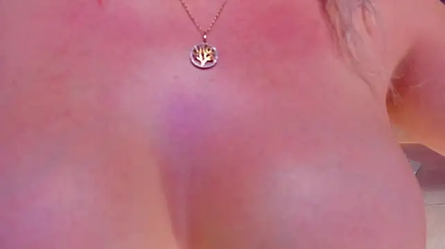 Leah_Grey