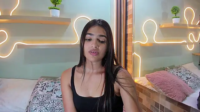 Devi_Collins