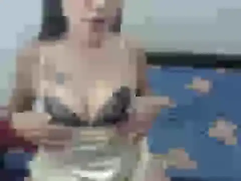 Hannah__21 live cam on StripChat