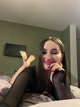Lizzie_Castillo