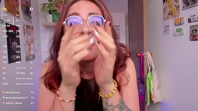 linda_giggle