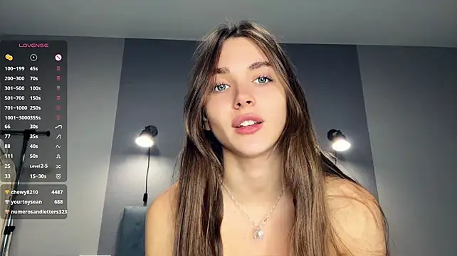 Veluxe live cam on StripChat