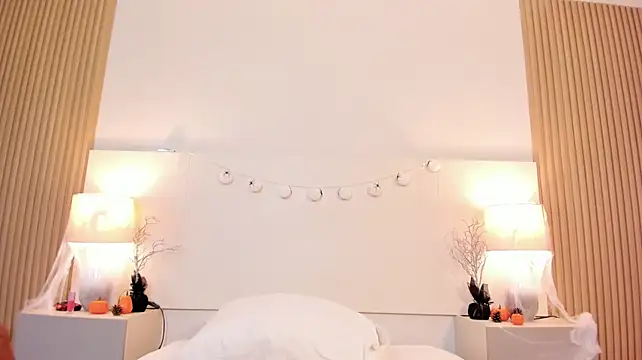 MiaaRouge live cam on StripChat