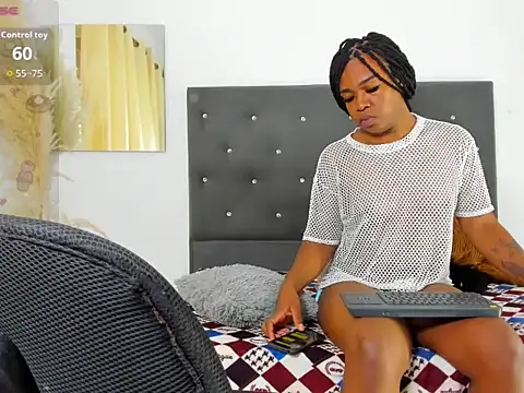 Naomy_4