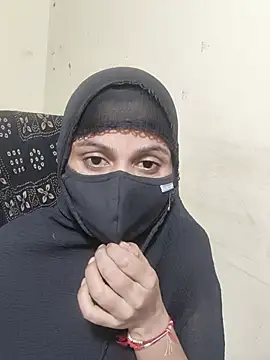 Hot_Saraa04