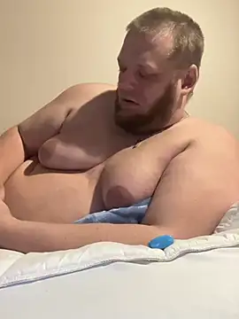Tallbellybear live sex cam